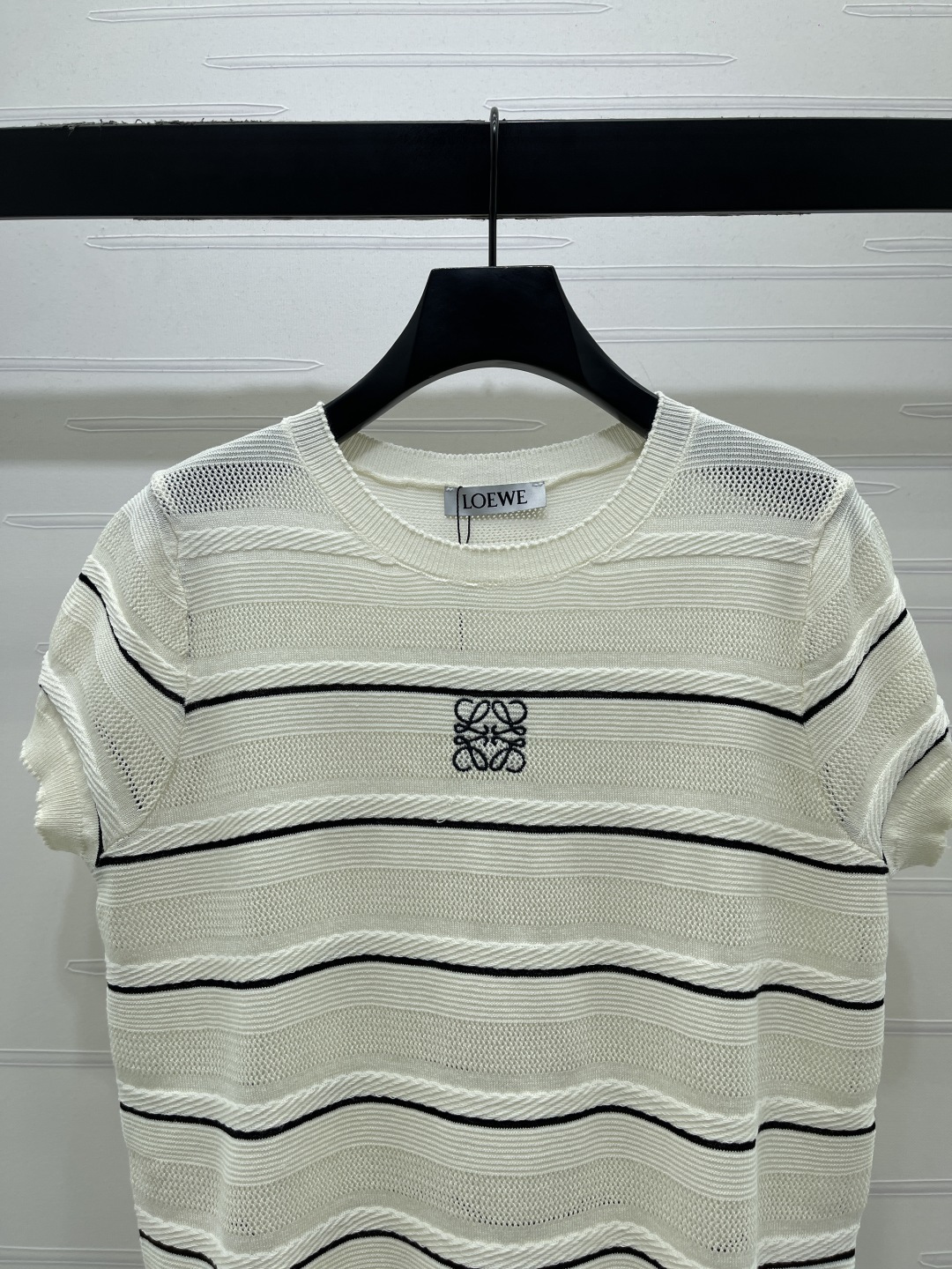 Women's short sleeves